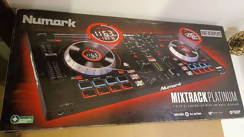 Numark Mixtrack Platinum 3