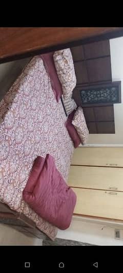 king size bed,2 door wardrobe and dressing table