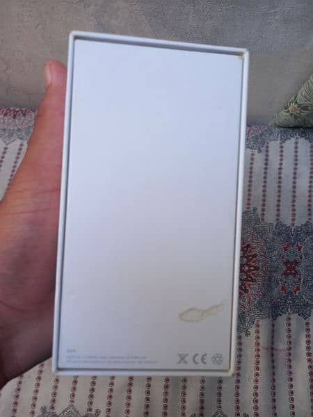IPHONE 7 WITH BOX & PTA APPROVED 10