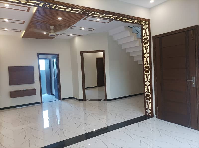 5 Marla Very Beautiful Luxurious House is Available For Sale At Best Price 1