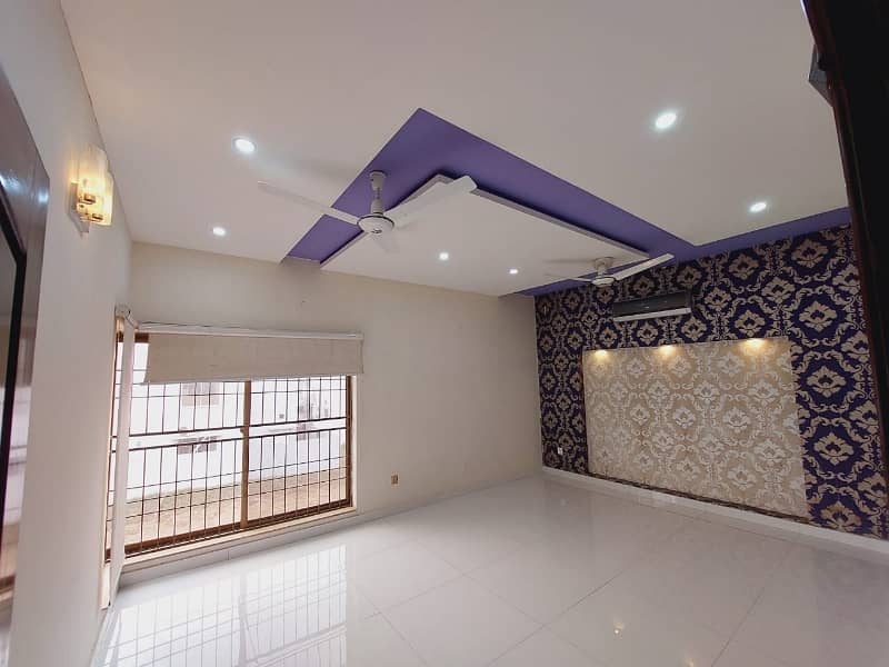 Luxurious 1 Kanal Upper Portion is Available For Rent 21