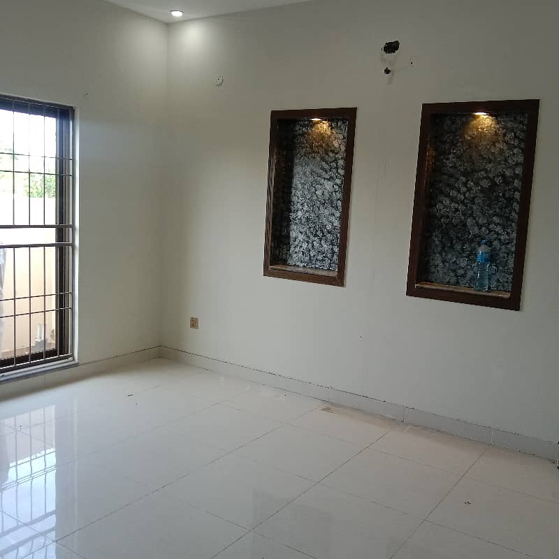 Beautiful 8 Marla House Is Available For Rent 2