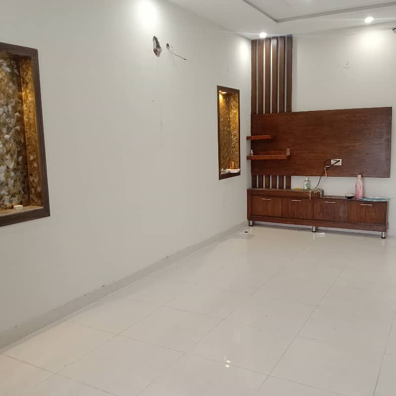 Beautiful 8 Marla House Is Available For Rent 7