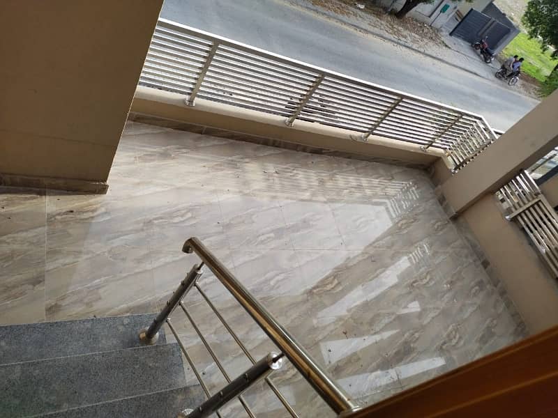 2250 Square Feet Upper Portion For Rent Is Available In Bahria Orchard Phase 1 - Central 10