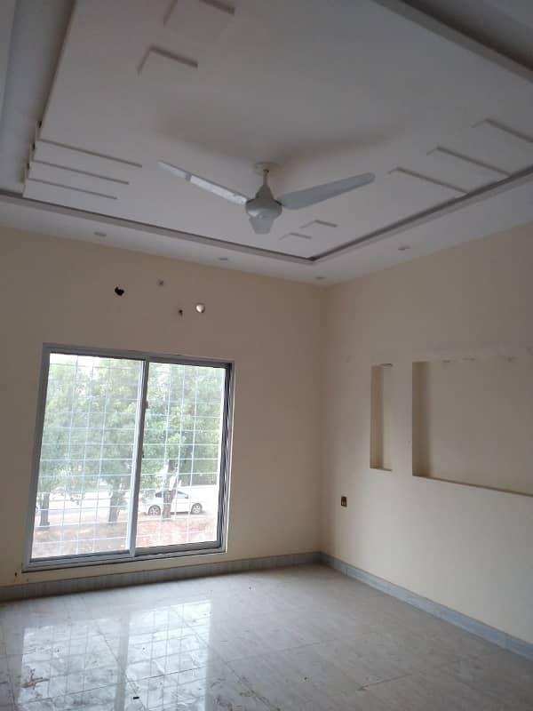 2250 Square Feet Upper Portion For Rent Is Available In Bahria Orchard Phase 1 - Central 13