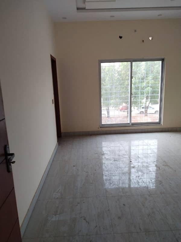 2250 Square Feet Upper Portion For Rent Is Available In Bahria Orchard Phase 1 - Central 14