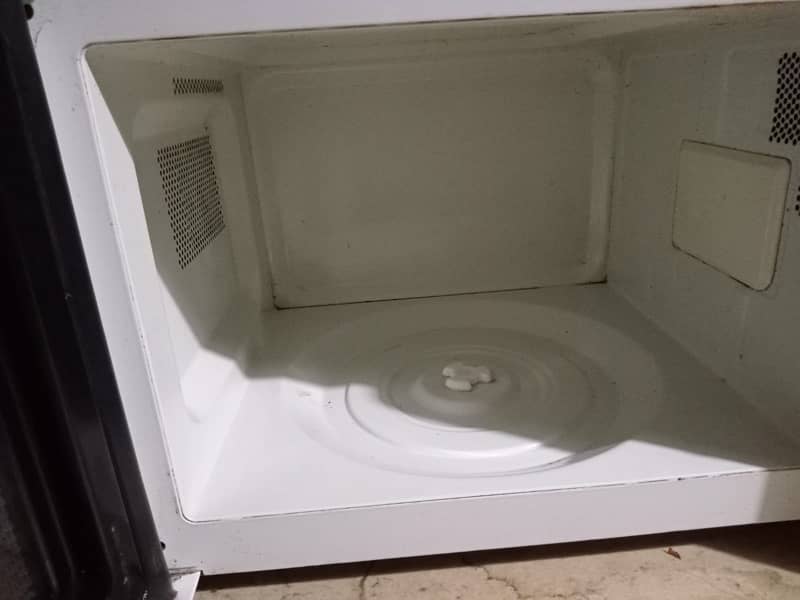 LG microwave , bought from Dubai 3