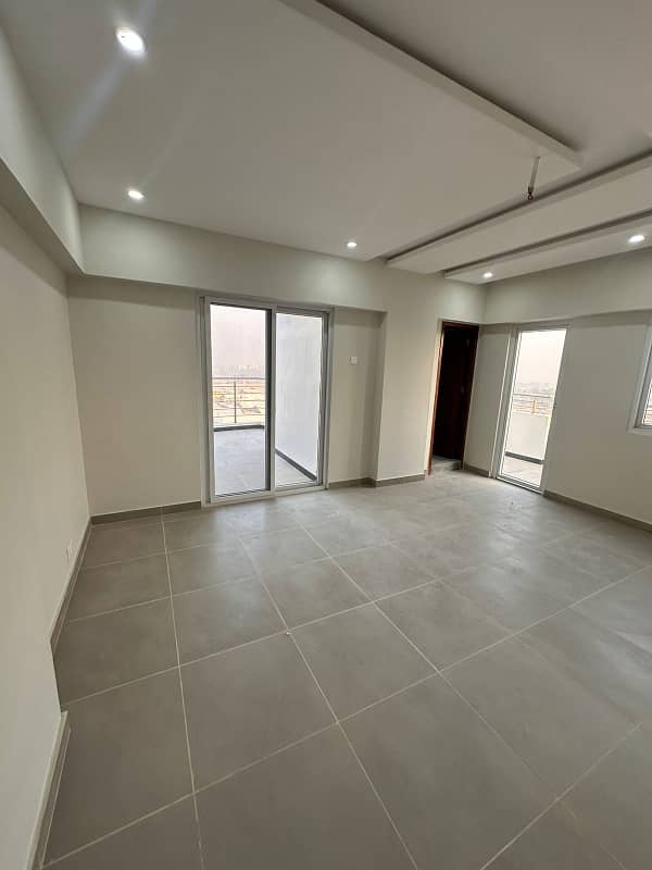 Lavish 3 Bedrooms Penthouse Available For Sale In Capital Residencia 22