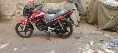 HONDA CB 150F ONLY 13700KM USE URGENT SEAL PRICE ALMOST FINAL ONLY CAL