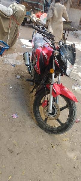 HONDA CB 150F ONLY 13700KM USE URGENT SEAL PRICE ALMOST FINAL ONLY CAL 2