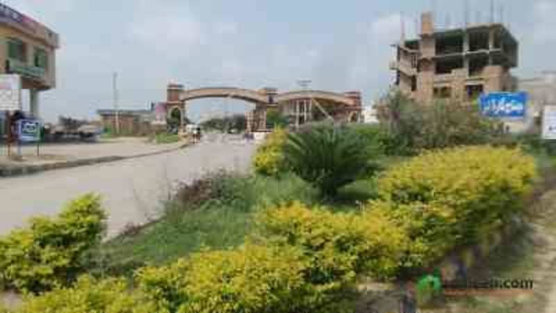 All Facilities Available And LOP Clear Plot Available In Proper Area Jinnah Gardens For Sale 0