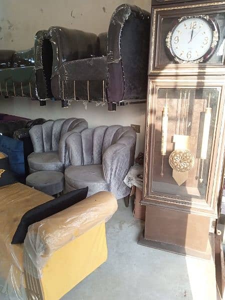 sating sofa furnitures har dazan ke alag par sits price ha 17