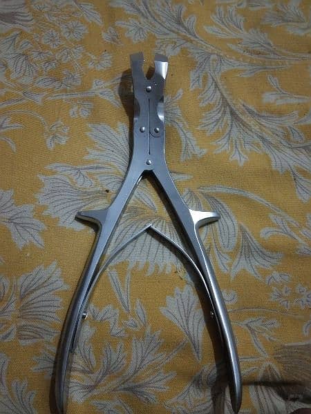 surgical instruments 3
