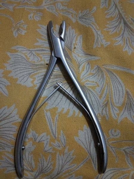 surgical instruments 4