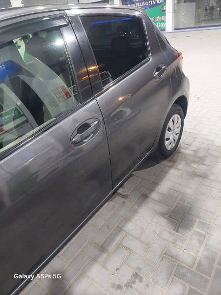 vitz car  for sell 11