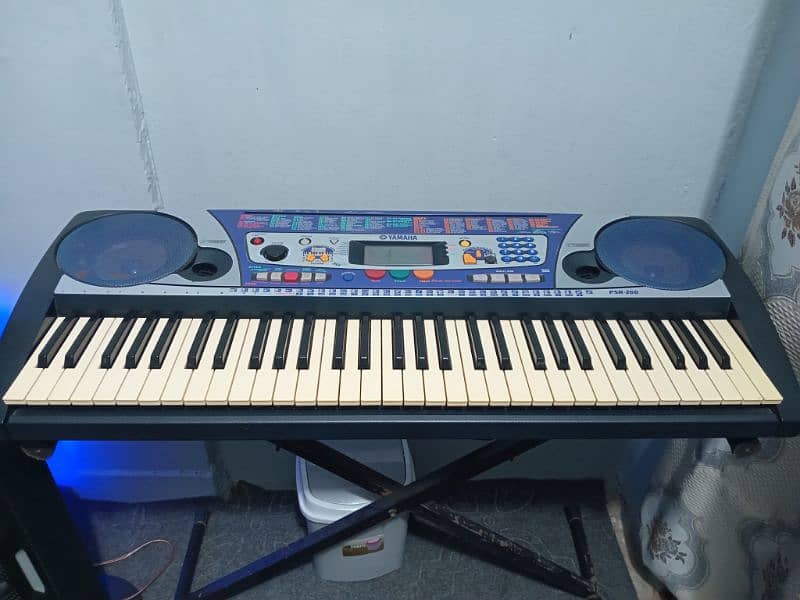 Yamaha PSR-260 Keyboard Piano 2