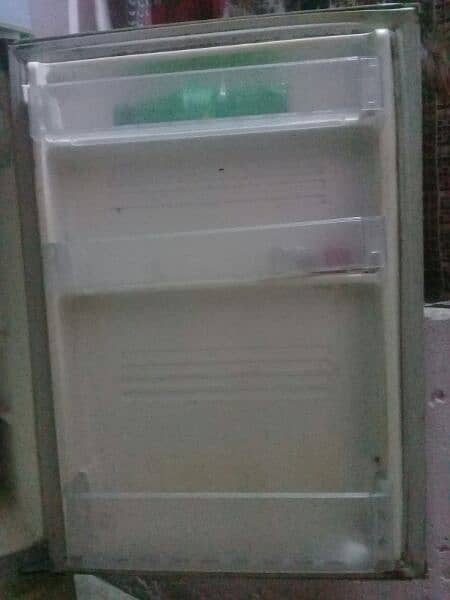 I m sell now PEL fridge plus steplaizer 4