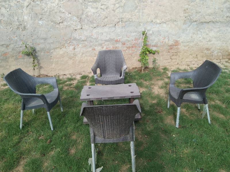 plastic chairs and garden chairs set 1
