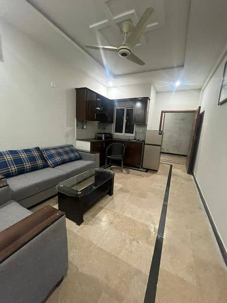 Daily basis studio fully furnished available for rent in E-11 Near kFC 0
