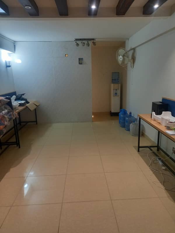 Blue area office 600 square feet mezzanine floor jinnah avenue for Rent 1