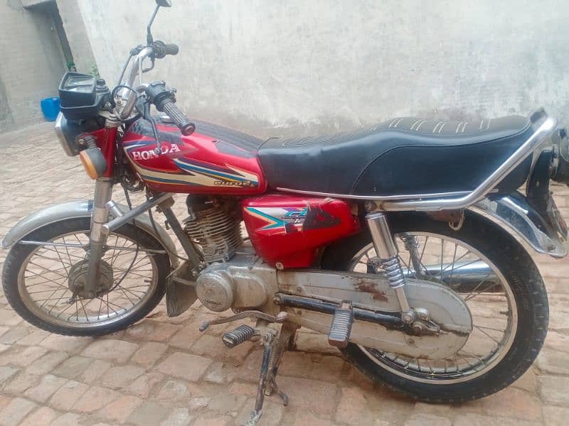 Honda 125 baick Red color 6 model documents complete 7
