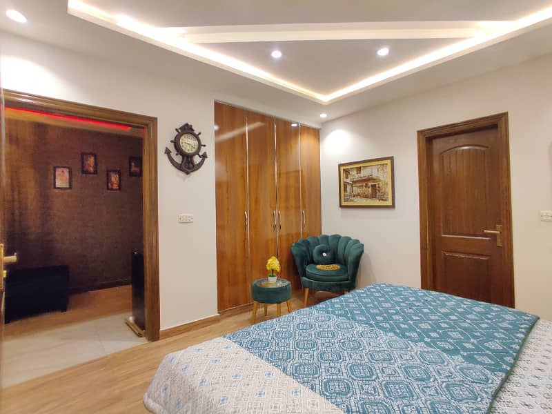 1 Bedroom VIP Full furnish flat per day available in Bahria town Lahore 11