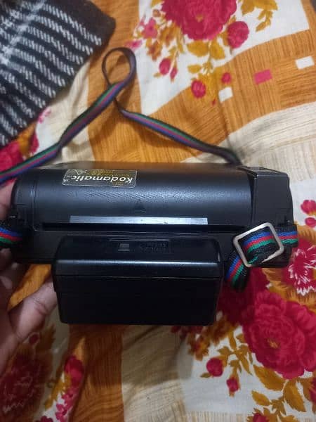40 year old camera for sale 10/10 condition 3