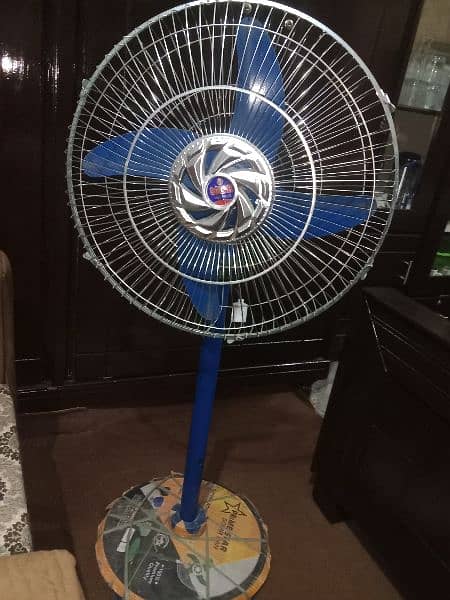 03352610013  12watt Solar fan new condition 4