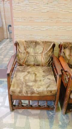 sofa in good condition
