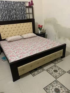 King size bed