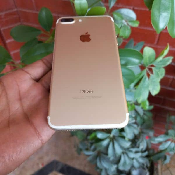 i phon 7plus pta approved condision 10/8 all OK price 40k. 1