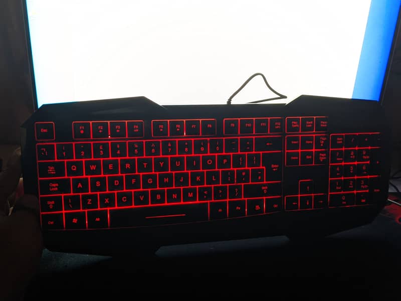 Aula LED Backlight Wired Gaming Keyboard 2