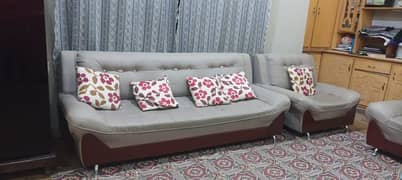 7 seater sofa set leather sheet  condition 10 by 10