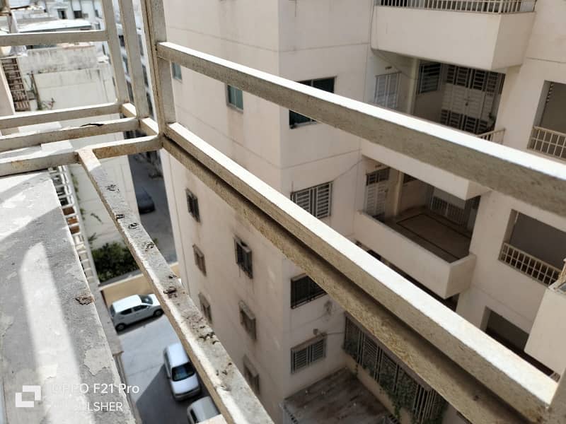 2 bed DD Flat Available For Sale in Gulistan e jauhar 21