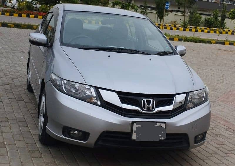 Honda City IVTEC 2018 Islamabad Registered only 69547 driven 0
