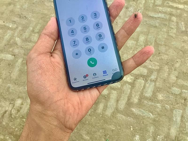 Iphone XS 64gb Factory unlock Minor dot on panel 1