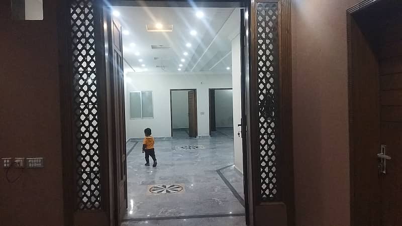 10 Marla Lower Portion Available For Rent In Shadaab Garden Main Ferozpur Road Lahore 32