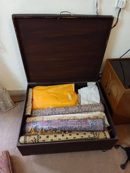 2 Settees with storage 2