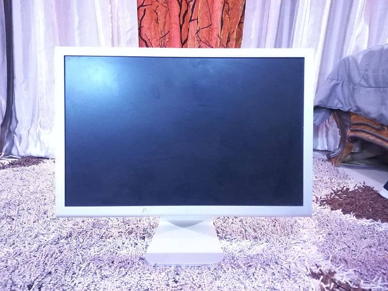 Apple cinema display 24" inch monitor 1