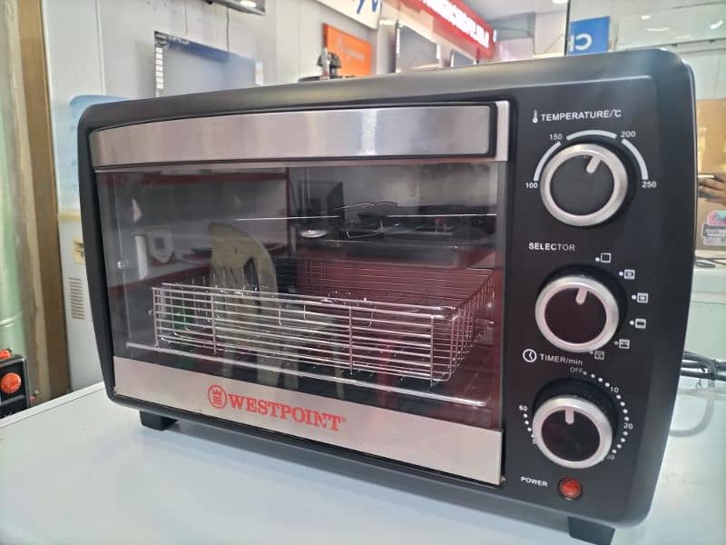 West Point WF-4200RKCF Deluxe Rotesserie Oven 0