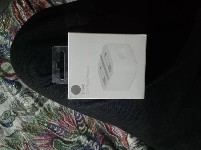iPhone 3 pin adapter and original cable type c box wali 1