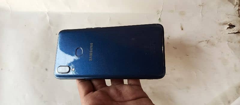 Samsung Galaxy A10s 4