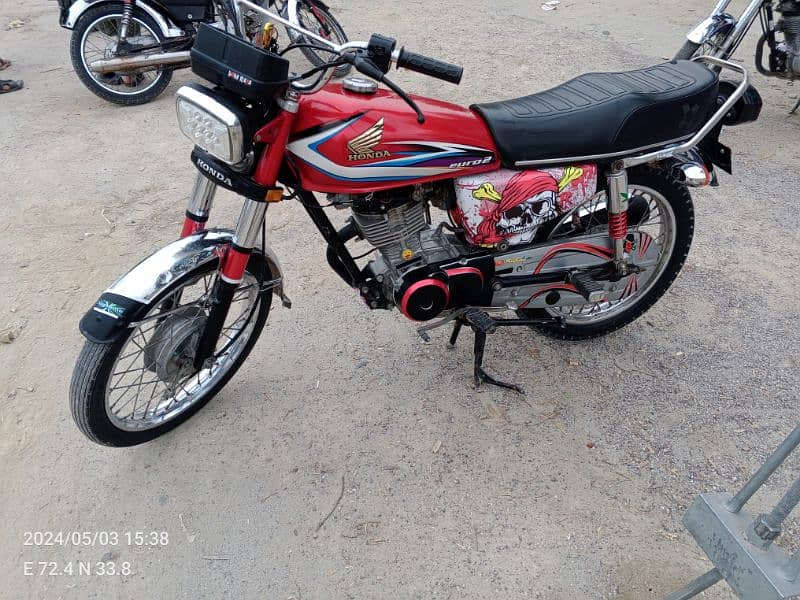 honda125 2015model very good condition document clear all Punjab numbr 0
