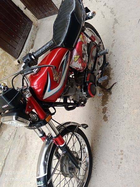 honda125 2015model very good condition document clear all Punjab numbr 6