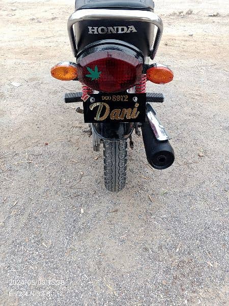 honda125 2015model very good condition document clear all Punjab numbr 9