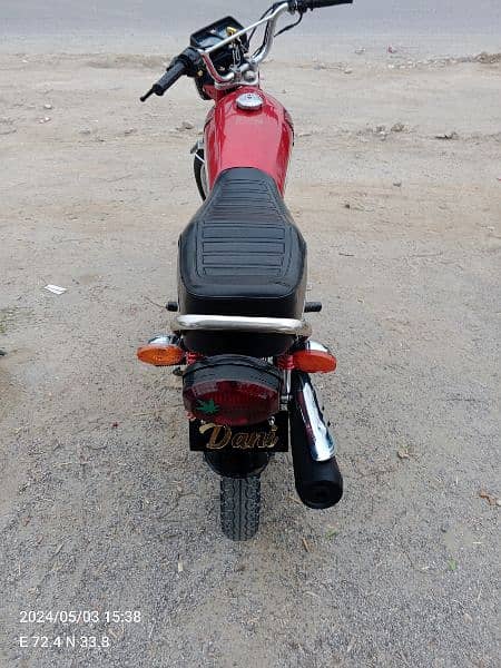 honda125 2015model very good condition document clear all Punjab numbr 11
