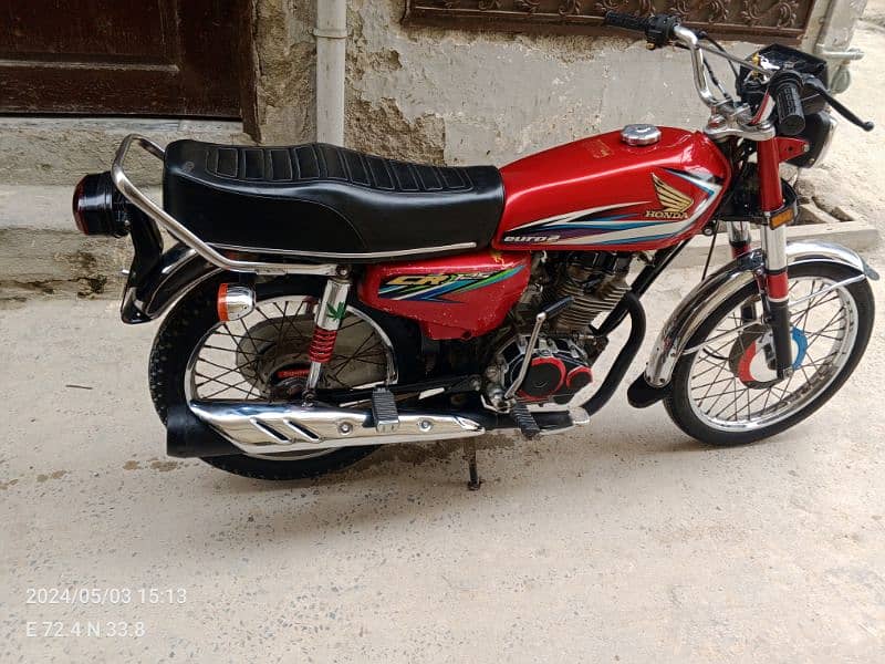 honda125 2015model very good condition document clear all Punjab numbr 12