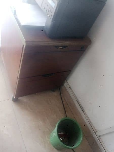office furntuire for sell. urgent for sell 7