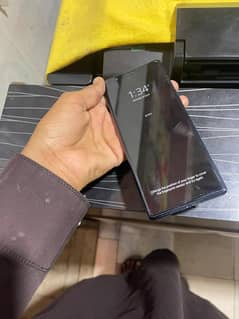 I m selling Sony Xperia5 Sim Time 11May