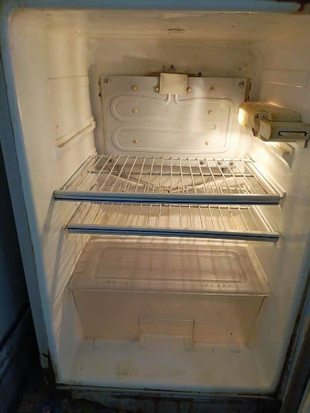 Dawlance Refrigerator / Fridge / Freezer for Sales 5